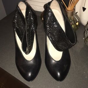 Marc Jacobs black pumps with mesh sequin ankle